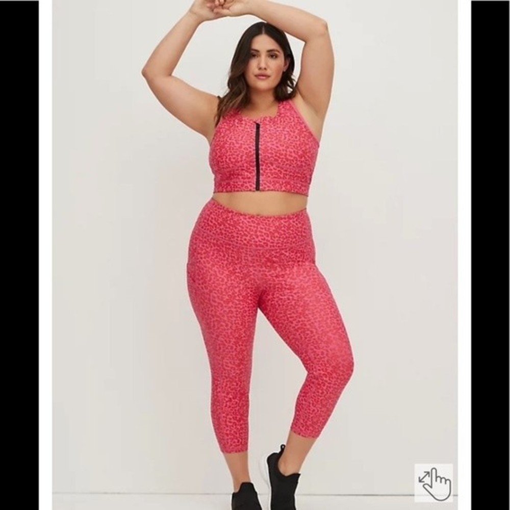torrid Pink Leopard Print High-Waist Capri Leggings & Sports Bra Set!!!